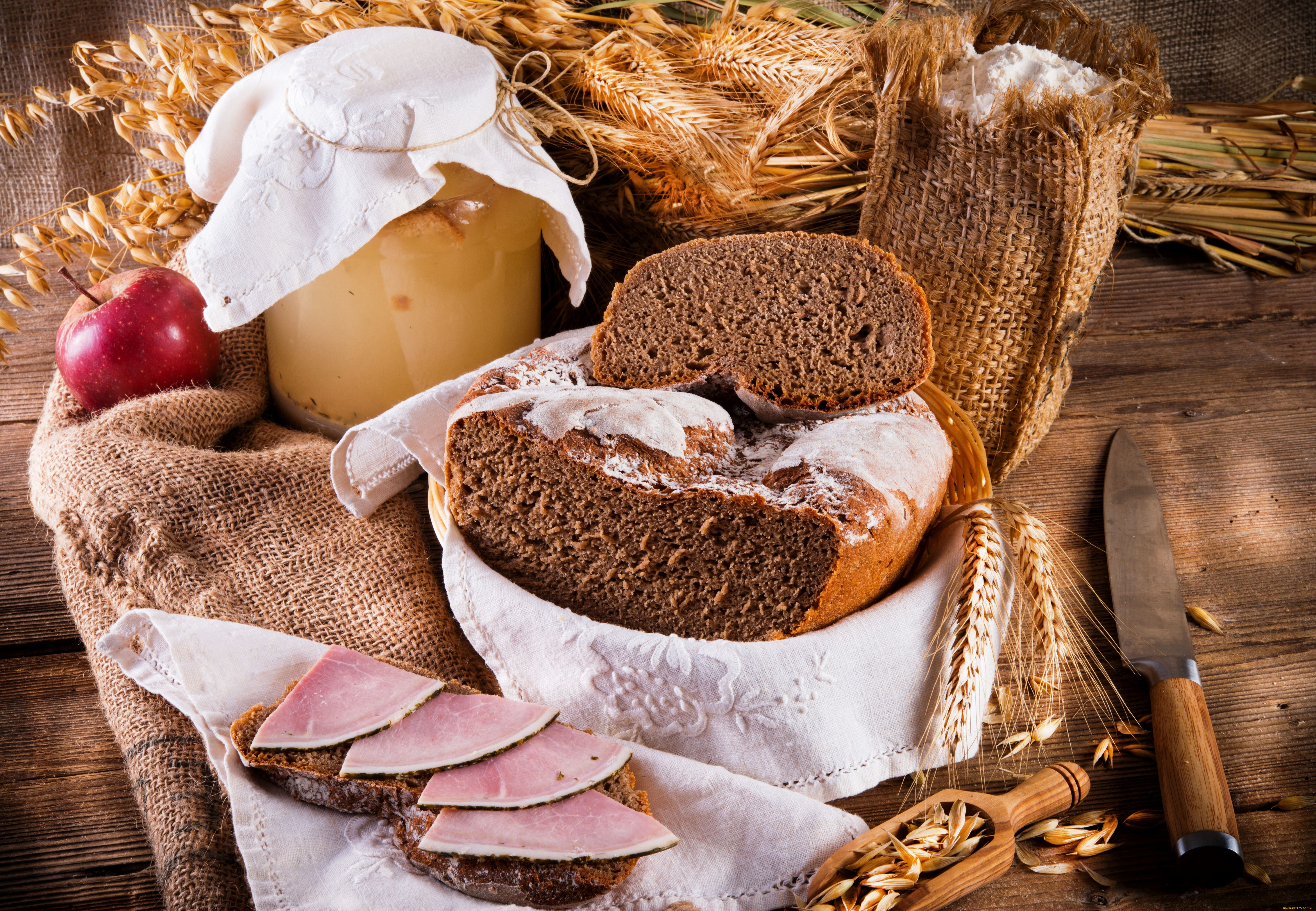 Мясо хлеб сайт. Хлеб. Аппетитный хлеб. Хлеб колбаса молоко. Хлеб и хлебобулочные изделия.